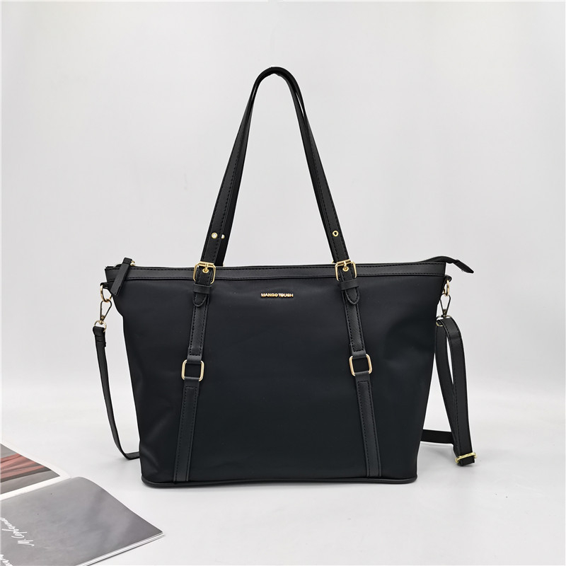 Torba Tote s crossbody remenom, Oxford tkanina, horizontalni kvadratni oblik, zatvaranje zipom, unutarnja džep s zipom, tri remena (Oxford tkanina; horizontalni kvadratni oblik; zatvaranje zipom; unutarnja džep s zipom; tri remena)