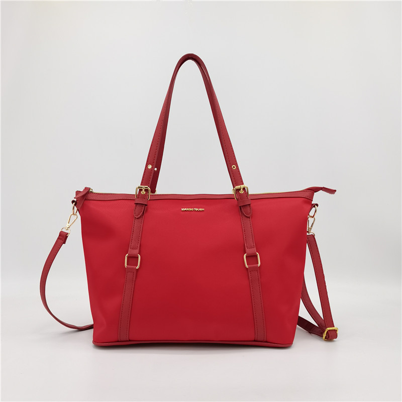 Torba Tote s crossbody remenom, Oxford tkanina, horizontalni kvadratni oblik, zatvaranje zipom, unutarnja džep s zipom, tri remena (Oxford tkanina; horizontalni kvadratni oblik; zatvaranje zipom; unutarnja džep s zipom; tri remena)