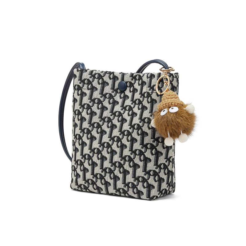 Ženska crossbody torba, mala kvadratna vertikalna forma, Oxford platno, magnetsko zatvaranje, unutarnji džep sa zatvaračem