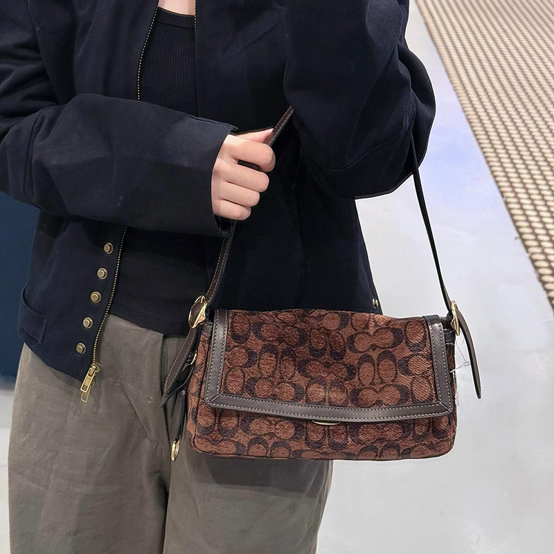 Torba preko tijela s preklopom u leopard uzorku - retro Etta, mala kvadratna torba, gradski stil, jesen-zima 2025