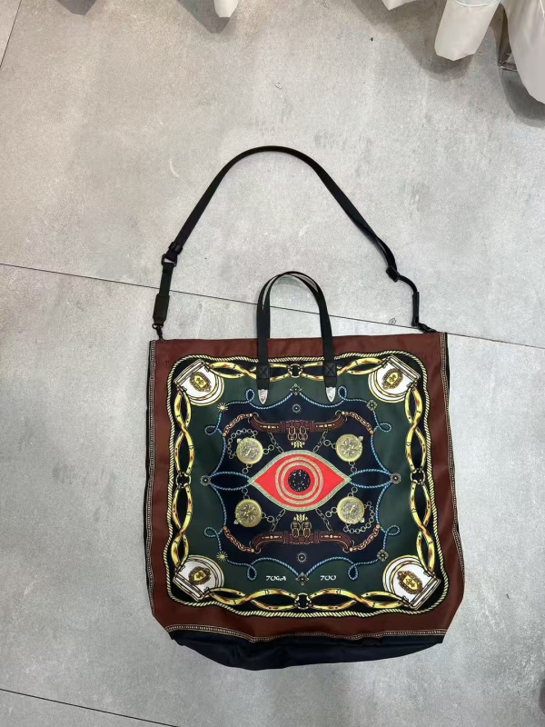 Baršunasta tote torba s motivom dunhuanskih muralnih slika, retro književno-nacionalni stil, velika kapaciteta. Jesensko izdanje 2025.