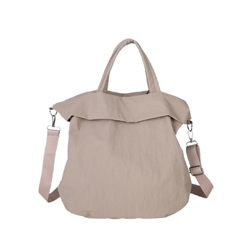 Torba Tote od Oxford materijala, crossbody stil, oblik kante, zatvaranje zipom, unutarnji džep sa zip zatvaračem.