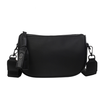Ženska crossbody torbica od Oxford platna, ovalnog oblika, zatvarač, podstava od najlona, unutarnji pretinci: pretinac sa zipom i pretinac za telefon