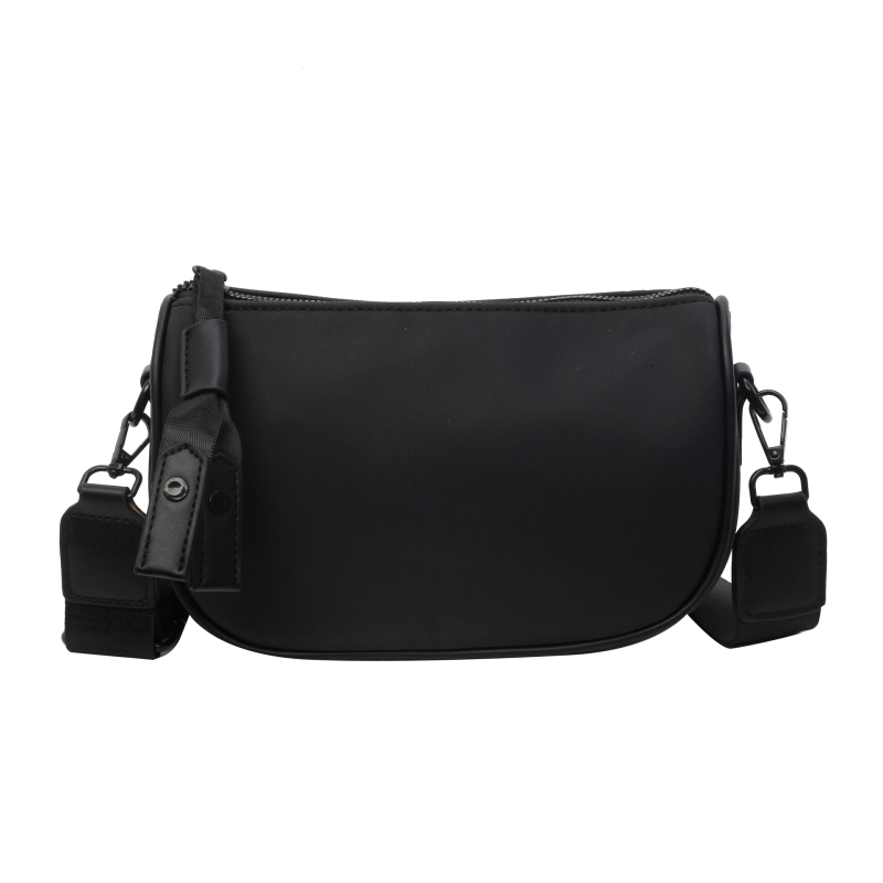 Ženska crossbody torbica od Oxford platna, ovalnog oblika, zatvarač, podstava od najlona, unutarnji pretinci: pretinac sa zipom i pretinac za telefon