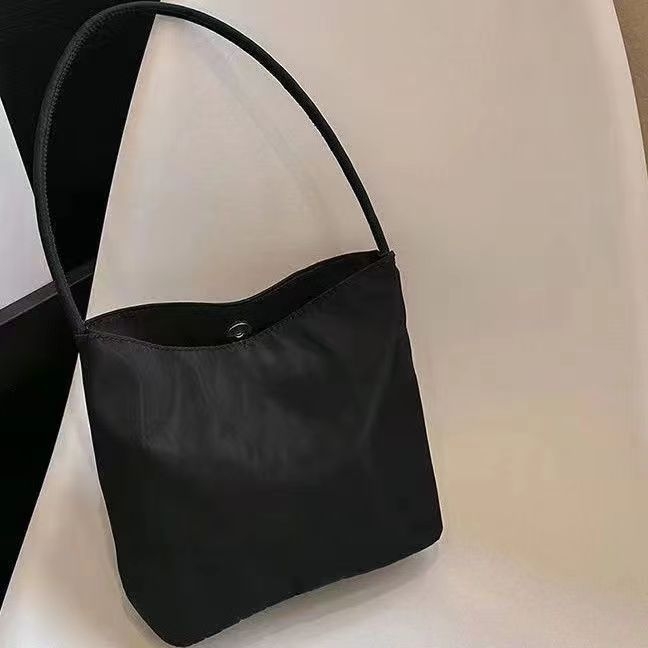 Torba tipa kanta, unisex stil, Oxford materijal, magnetska kopča, s jednom naramenicom