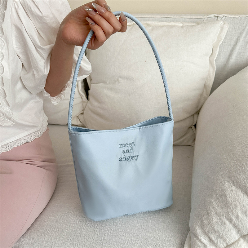 Torba tipa kanta, unisex stil, Oxford materijal, magnetska kopča, s jednom naramenicom