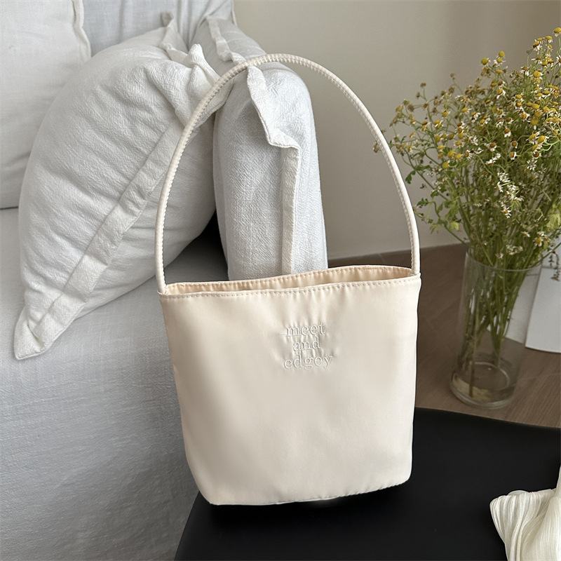 Torba tipa kanta, unisex stil, Oxford materijal, magnetska kopča, s jednom naramenicom