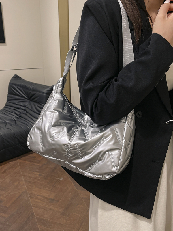 Urban minimalist Tote torba – Oxford platno; poliester podstava; zatvaranje zipom; vodoravni kvadratni oblik
