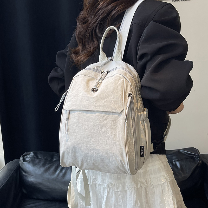 Nylon ruksak s više slojeva u korejsko-japanskom stilu za žene, novi model, lagan i moderan za svakodnevnu upotrebu