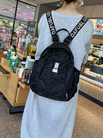 Ženski ruksak od Oxford platna, otporan na habanje i vodootporan, s pretinjem za laptop i džepovima na zatvaračima