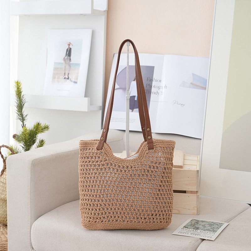 Női szövött tote táska pamutszállal, függőleges négyszögletes forma, pamut bélés, nyitott felső rész, nyár 2024