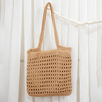 Válltáska — városi egyszerűség, szalma, kerek forma, cipzár, kézzel készített