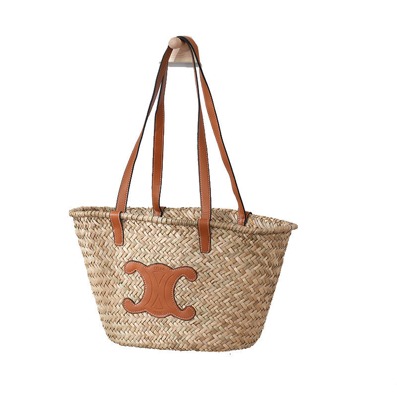 Egyvállas szalma táska vízifű anyagból, kagyló alakú, nyitott felső, dupla vállpánt