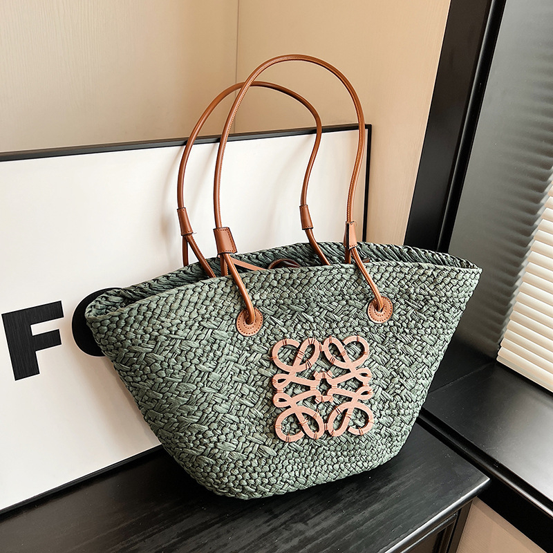 Szalmából készült tote táska, street-trend dizájn, poliészter bélés, 2024 nyara
