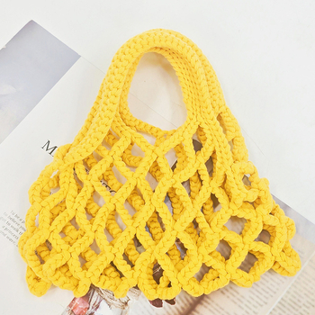 Geantă de paie țesută, stil urban simplu, formă vertical pătrată, deschidere deschisă, fără căptușeală, buzunar exterior, primăvara 2025