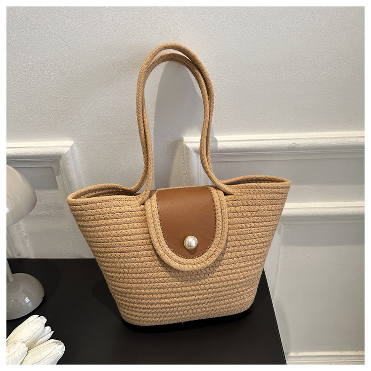 Geantă tote din paie împletită, formă vertical pătrată, închidere magnetică, buzunar interior cu fermoar, stil stradal