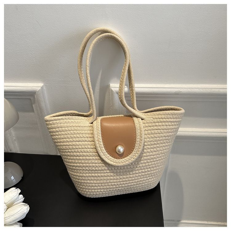 Geantă tote din paie împletită, formă vertical pătrată, închidere magnetică, buzunar interior cu fermoar, stil stradal