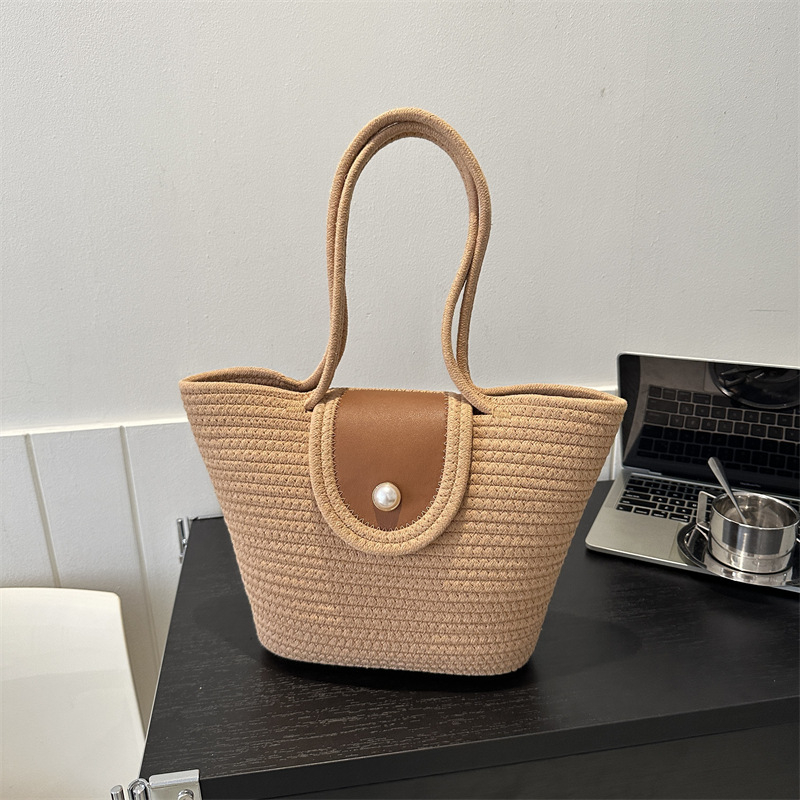 Geantă tote din paie împletită, formă vertical pătrată, închidere magnetică, buzunar interior cu fermoar, stil stradal