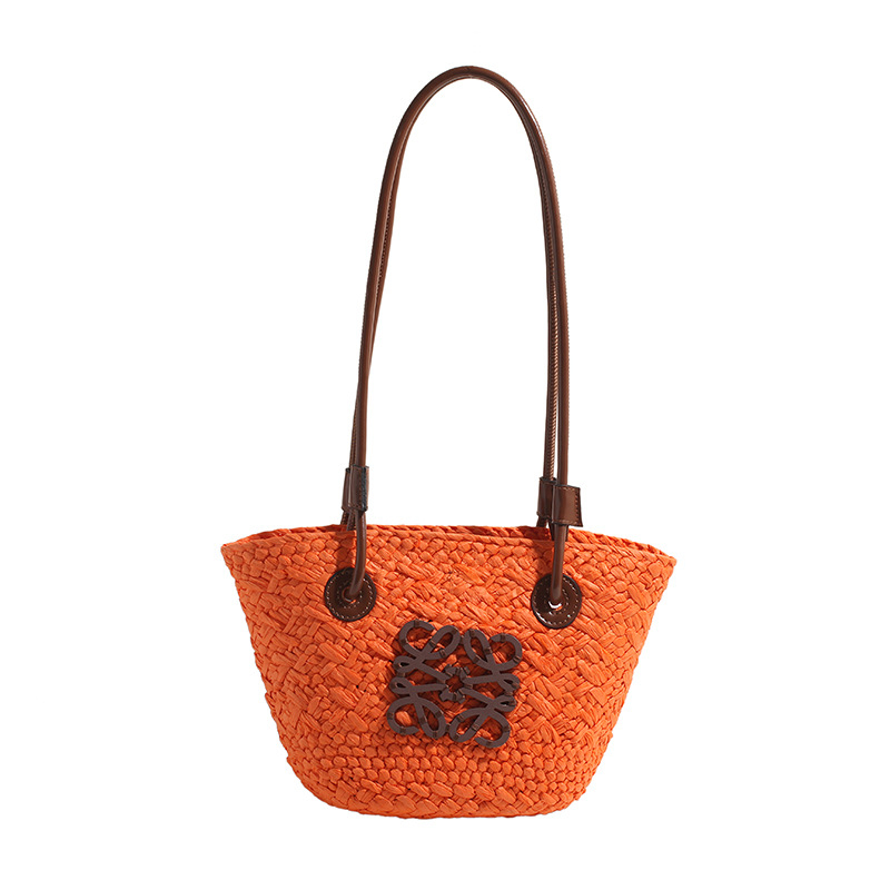 Geantă Tote din paie, formă coș, deschidere deschisă, buzunar interior cu fermoar, Primăvara 2025