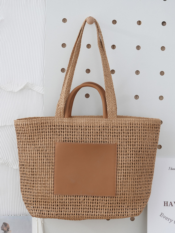 Slamnata tote torba sa zatvaračem na zip, gradski minimalistički stil, vodoravni kvadratni oblik