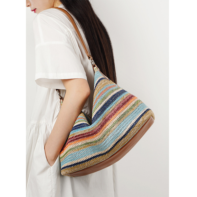 Krosbody torba od prave kože, gradski jednostavan stil, dumpling oblik, zatvarač