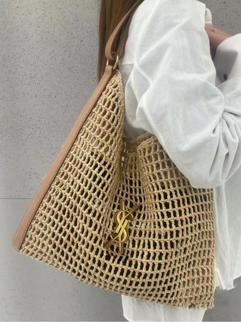 PVC torba tipa košara s urbanim minimalističkim dizajnom, trodimenzionalni tkan uzorak, magnetska kopča, poliester podstava