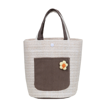 Slamnata crossbody torba sa zatvaračem, kvadratnog oblika, velikog kapaciteta