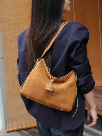 Torba tote od prave kože sa zatvaračem - unutarnji džep sa zatvaračem i džep za telefon, podstava od poliestera i pamuka