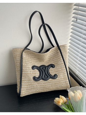 Torba Tote – ulični stil, od slame, vertikalni kvadratni oblik, zatvaranje na zip, najlonska podstava