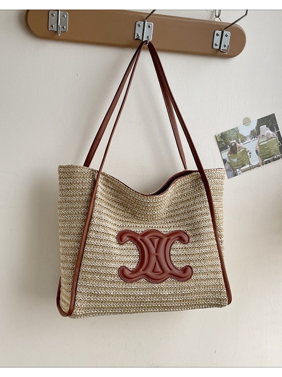 Torba Tote – ulični stil, od slame, vertikalni kvadratni oblik, zatvaranje na zip, najlonska podstava