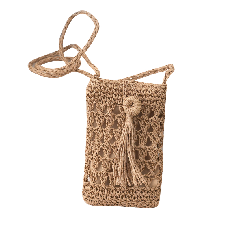 Crossbody táska, kézzel készített szalmaanyagból, városi letisztult stílus, függőleges négyzetes forma, laminált cipzáras belső zseb