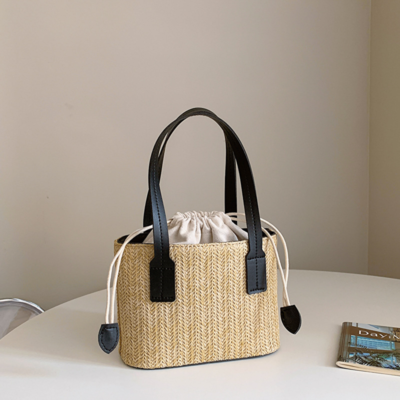 Ženska torba od slame u korejskom stilu, bucket oblik, crossbody, ljeto 2023, poliester podstava, Draasher kopča