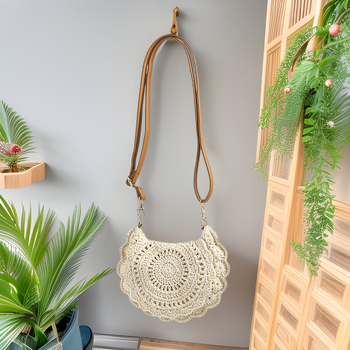 Pletena ženska torbica preko ramena — Saddle Bag stil (Materijal: Line; Oblik: Kružni; Način zatvaranja: Poklopac; Podstava: Poliester; Sezona: proljeće 2025)