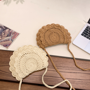 Pletena ženska torbica preko ramena — Saddle Bag stil (Materijal: Line; Oblik: Kružni; Način zatvaranja: Poklopac; Podstava: Poliester; Sezona: proljeće 2025)