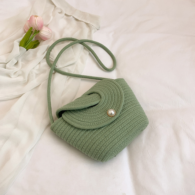 Slamnata bucket crossbody torbica s poklopljenim otvorom i pretinicom za mobitel — Jinhe tangchao