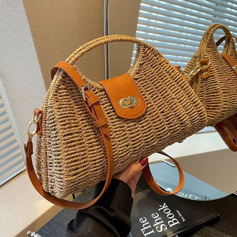 Crossbody torba od papira, pletena, horizontalno kvadratnog oblika, zaključavanje s kopčom, jednostruka naramenica