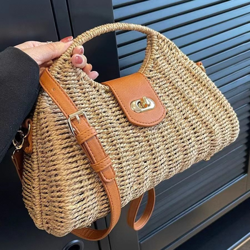 Crossbody torba od papira, pletena, horizontalno kvadratnog oblika, zaključavanje s kopčom, jednostruka naramenica