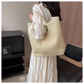 Slamnita torba, unisex stil, oblik shopping bag, unutarnja džep na zip, podstava s travnatom teksturom
