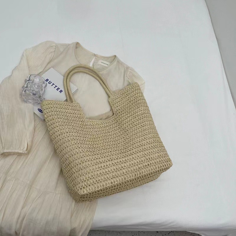 Slamnita torba, unisex stil, oblik shopping bag, unutarnja džep na zip, podstava s travnatom teksturom