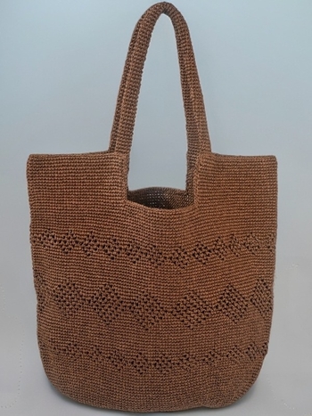 Geantă Tote din paie de hârtie; formă verticală dreptunghiulară; deschidere în partea de sus; buzunar intern pentru documente