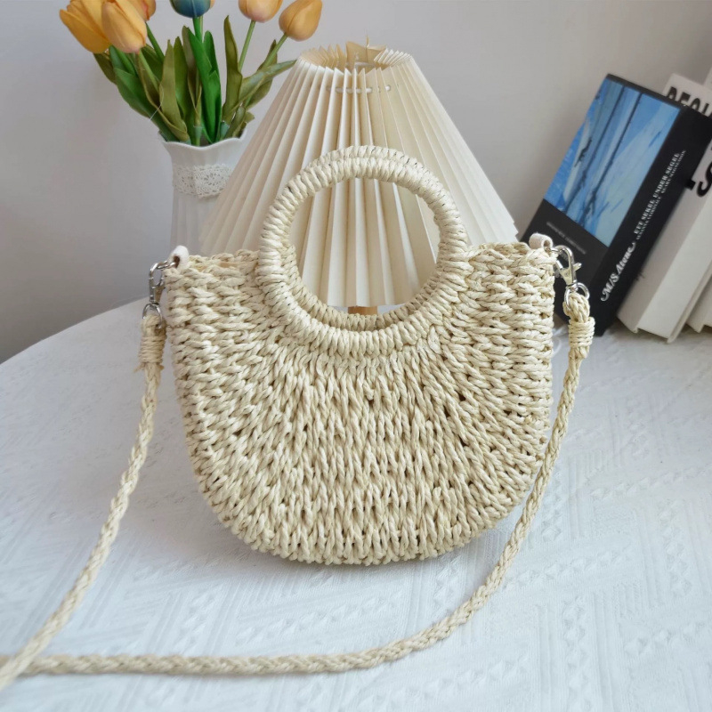 Geantă boemă din paie, țesută manual, crossbody — Stil stradal, formă scoică, închidere: deschisă, buzunar cu fermoar și buzunar pentru telefon