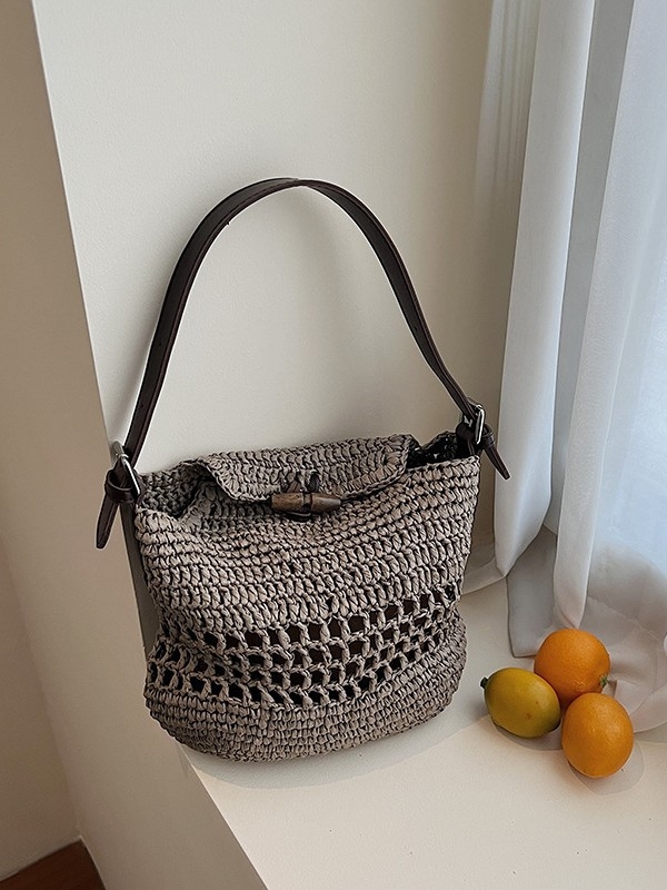 Ručne pletená taška na rameno — slama, vodorovný štvorcový tvar, zips, polyesterová podšívka
