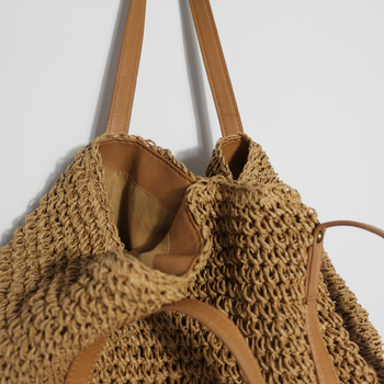 Yiyou bucket torba, street trend stil, materijal papir, magnetska kopča, podstava Peach skin Velvet
