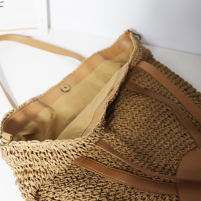 Yiyou bucket torba, street trend stil, materijal papir, magnetska kopča, podstava Peach skin Velvet