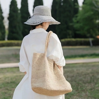 Taška z raffie, pletená, tvar vedra, s otvoreným vreckom a vreckom na telefón, bez podšívky