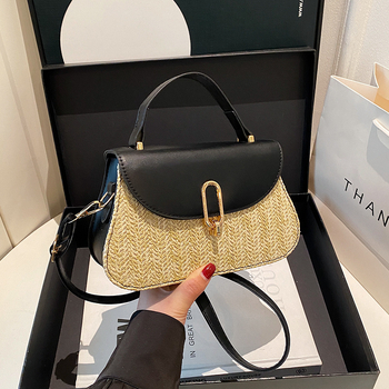 Pletena crossbody torba, PU materijal, vodoravni kvadratni oblik, zatvaranje preklopom, džep za mobitel