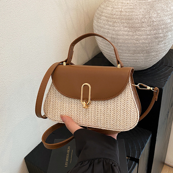Pletena crossbody torba, PU materijal, vodoravni kvadratni oblik, zatvaranje preklopom, džep za mobitel
