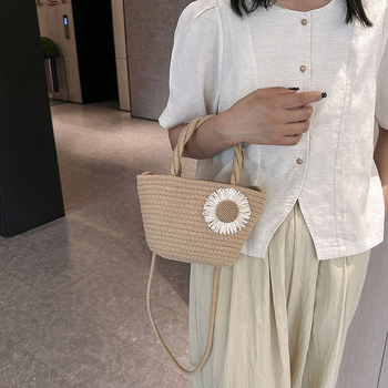 Pastoračný štýl ručne pletená slamenná bucket taška s jedným popruhom, bez podšívky, otvorená horná časť, vnútorný priečinok pre telefón