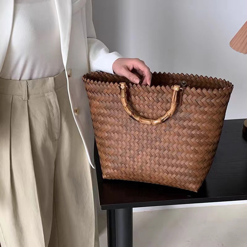 Ručna torba od trave s bambuskom drškom — Mix and Match stil, materijal akril, podstava akril, otvor na vrhu