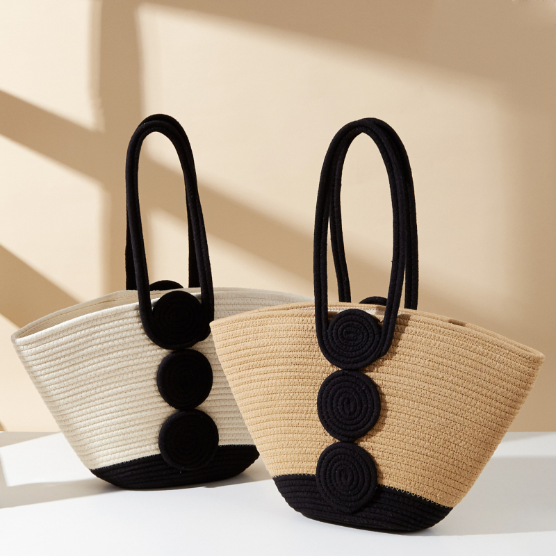 Pletená taška z bavlneného vlákna, horizontálna štvorcová forma, otvorené horné, dve ramenné popruhy